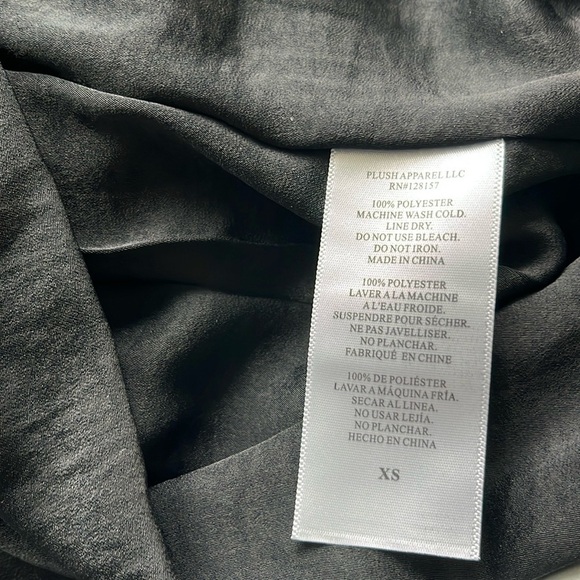 🆕 Plush Revolve Robe Women’s Black White Stripe Jungle Print Tropical XS - Picture 6 of 12